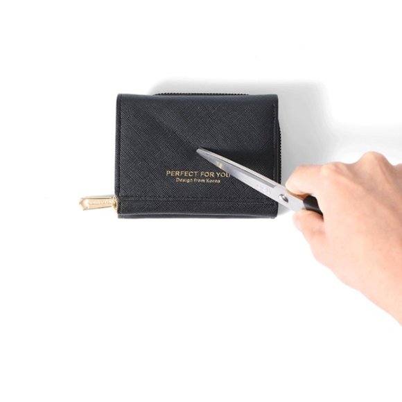 Minimalist Contemporary Small Wallet for Women - Picture 5 of 16